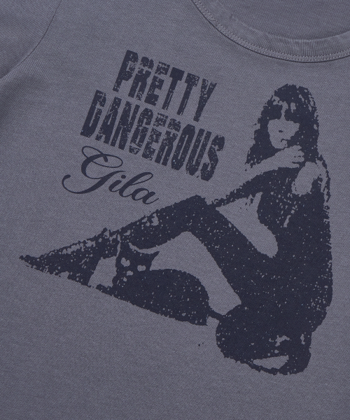 GILAARCHIVE（ギラアーカイブ）の「DANGER GIRL CROP T-SHIRTS_NAVY（Tシャツ/カットソー・レディース・その他・FREE）」の7枚目の写真