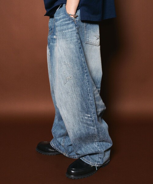 Subciety(サブサエティ)の「Damaged wide balloon denim pants(デニムパンツ・メンズ・インディゴブルー・MEDIUM/LARGE)」の14枚目の写真
