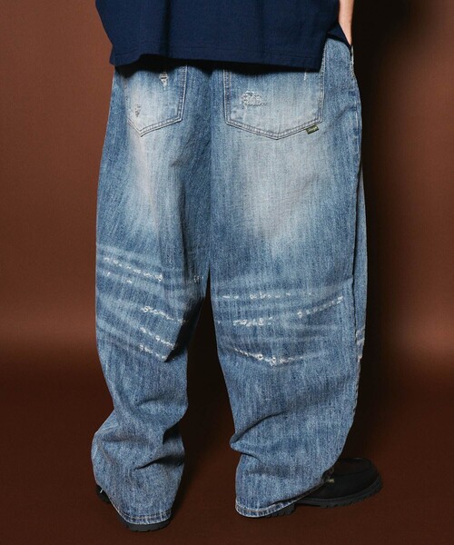Subciety(サブサエティ)の「Damaged wide balloon denim pants(デニムパンツ・メンズ・インディゴブルー・MEDIUM/LARGE)」の15枚目の写真