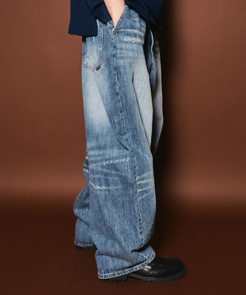 Subciety（サブサエティ）の「Damaged wide balloon denim pants（デニムパンツ・メンズ・インディゴブルー・MEDIUM/LARGE）」の5枚目の写真
