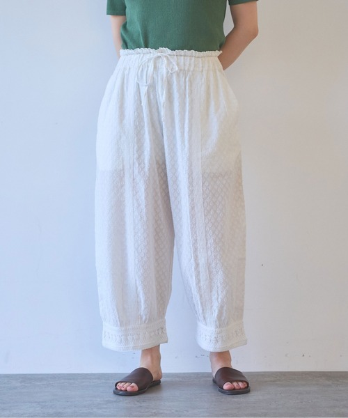 yuni(ユニ )の「Flower JQ×lace pants(その他パンツ・レディース・ホワイト/ブラック・FREE)」の6枚目の写真
