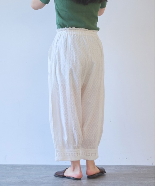 yuni(ユニ )の「Flower JQ×lace pants(その他パンツ・レディース・ホワイト/ブラック・FREE)」の10枚目の写真