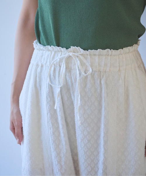 yuni(ユニ )の「Flower JQ×lace pants(その他パンツ・レディース・ホワイト/ブラック・FREE)」の14枚目の写真