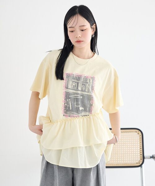 earth music&ecology（アースミュージックアンドエコロジー）の「異素材ドッキンググラフィックTシャツ（Tシャツ/カットソー・レディース・アイボリー/チャコールグレー/オフホワイト・FREE）」の7枚目の写真