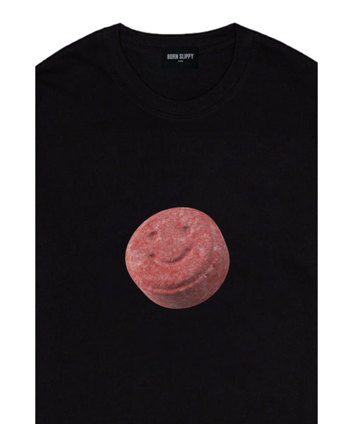 BORN SLIPPY(ボーンスリッピー)の「Smile Candy(Red) T-shirt (Black)(Tシャツ/カットソー・レディース・その他・FREE)」の3枚目の写真