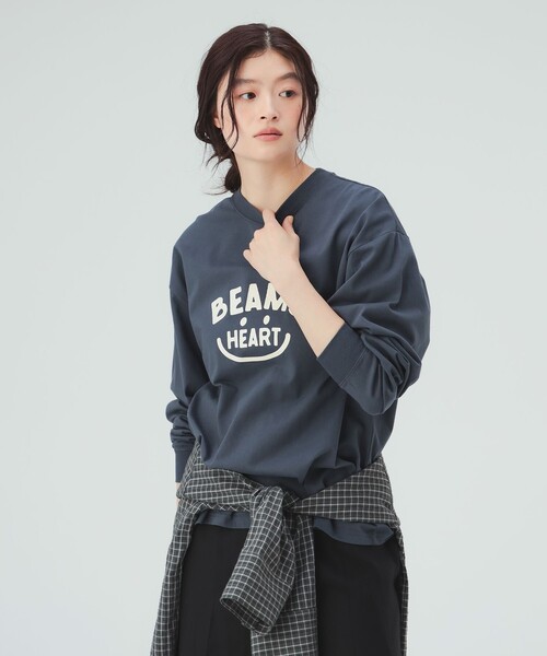 BEAMS HEART(ビームスハート)の「スマイル ロゴ ロングスリーブ Tシャツ(Tシャツ/カットソー・レディース・オフホワイト/チャコールグレー/オレンジ・LARGE/MEDIUM)」の5枚目の写真
