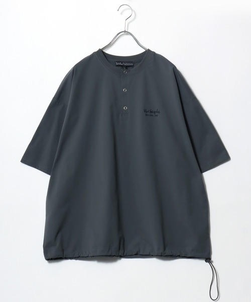 Mark Gonzales（マーク・ゴンザレス）の「2026SS Mark Gonzale/マークゴンザレス オーバーサイズ ワンポイントロゴ刺繍 ドローコード付 ヘンリーネックTシャツ（Tシャツ/カットソー・メンズ・ブラック/ホワイト/チャコール・LL/M/L）」の10枚目の写真