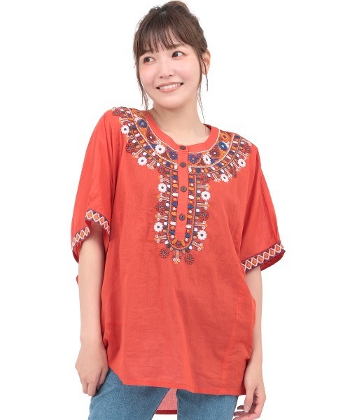 チチカカ（チチカカ）の「Rico ウィピール刺繍プルオーバー（シャツ/ブラウス・レディース・ブルー/レッド/ブラック・FREE）」の12枚目の写真