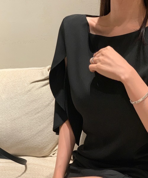 Aelina(エリナ)の「気品があるクルーネックウエスト絞りワンピース(ワンピース・レディース・ブラック/ホワイト・FREE)」の8枚目の写真