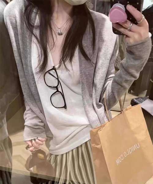 gossip！ロサンゼルス（ゴシップロサンゼルス）の「YUGA　萌え袖Vネック　サマーカーディガン（カーディガン/ボレロ・レディース・ベージュ/グレー/オフホワイト・FREE）」の13枚目の写真