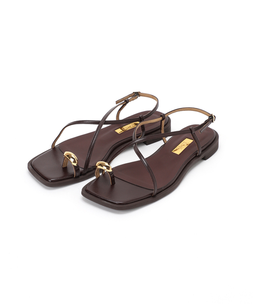 GRISE(グリーズ)の「《/WEB+一部店舗限定》GRISEメタルリングクロストングサンダル(サンダル・レディース・ボルドー・MEDIUM/SMALL/X-LARGE/LARGE)」の2枚目の写真