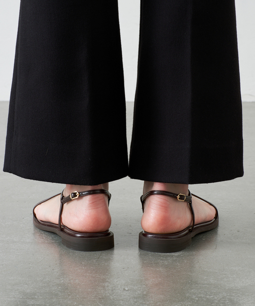 GRISE(グリーズ)の「《/WEB+一部店舗限定》GRISEメタルリングクロストングサンダル(サンダル・レディース・ボルドー・MEDIUM/SMALL/X-LARGE/LARGE)」の5枚目の写真