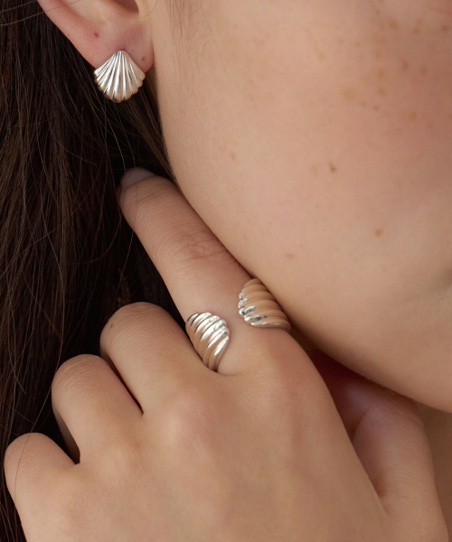 BYWEEKEND（バイウィーケンド）の「Seashell ring（リング・レディース・シルバー・FREE）」の4枚目の写真