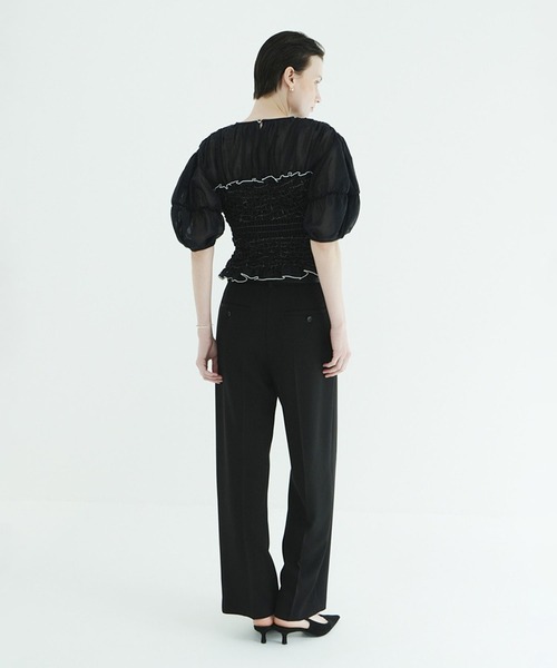 CLANE（クラネ）の「COLOR STITCHED SHIRRING TOPS（シャツ/ブラウス・レディース・ブラック/アイボリー・2/1）」の9枚目の写真