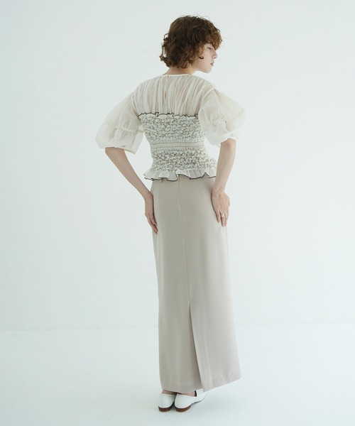 CLANE（クラネ）の「COLOR STITCHED SHIRRING TOPS（シャツ/ブラウス・レディース・ブラック/アイボリー・2/1）」の16枚目の写真