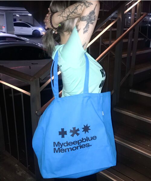 mydeepbluememories(マイディープブルーメモリーズ)の「MM LOGO ECO BAG_Cyan(エコバッグ/サブバッグ・レディース・ターコイズブルー・FREE)」の10枚目の写真