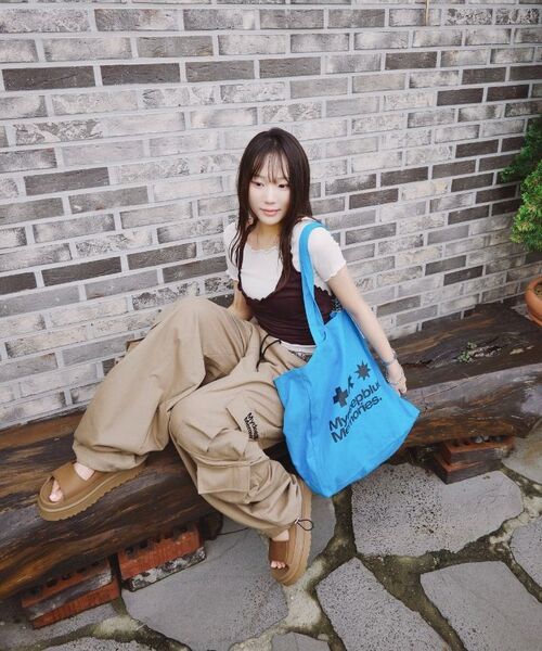mydeepbluememories(マイディープブルーメモリーズ)の「MM LOGO ECO BAG_Cyan(エコバッグ/サブバッグ・レディース・ターコイズブルー・FREE)」の11枚目の写真