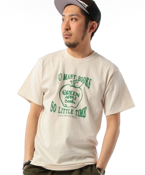 B:MING by BEAMS（ビーミングバイビームス）の「GREEN APPLE BOOKS / So Many Books T shirt（Tシャツ/カットソー・メンズ・ナチュラル・MEDIUM/LARGE）」の2枚目の写真