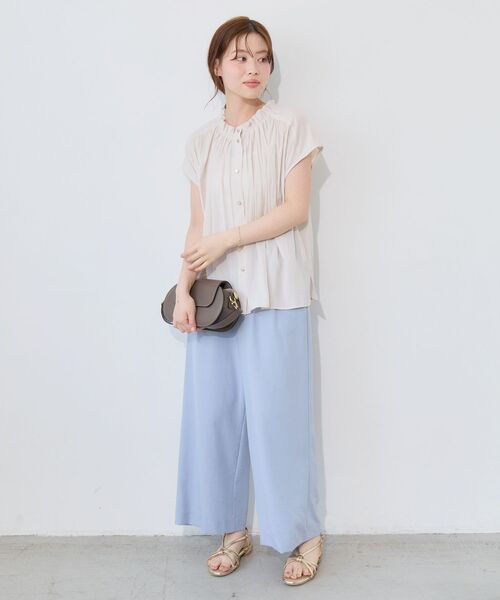 le.coeur blanc(ルクールブラン)の「パウダーサテンフレンチブラウス(シャツ/ブラウス・レディース・アイボリー/ダークブラウン/ダークグリーン・38)」の10枚目の写真