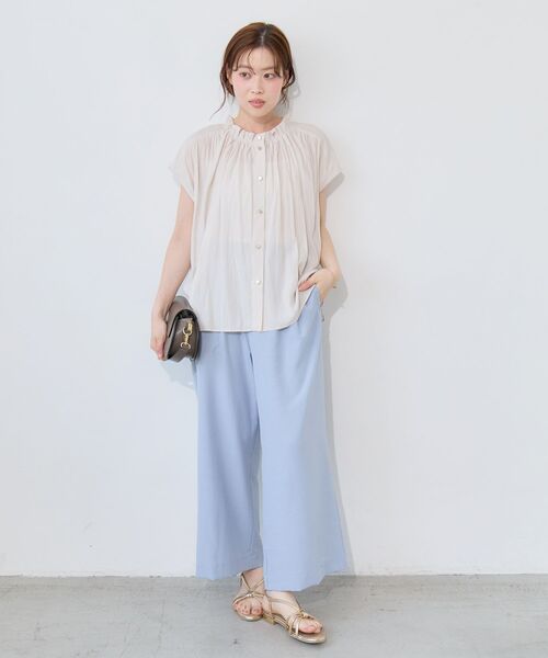 le.coeur blanc(ルクールブラン)の「パウダーサテンフレンチブラウス(シャツ/ブラウス・レディース・アイボリー/ダークブラウン/ダークグリーン・38)」の13枚目の写真