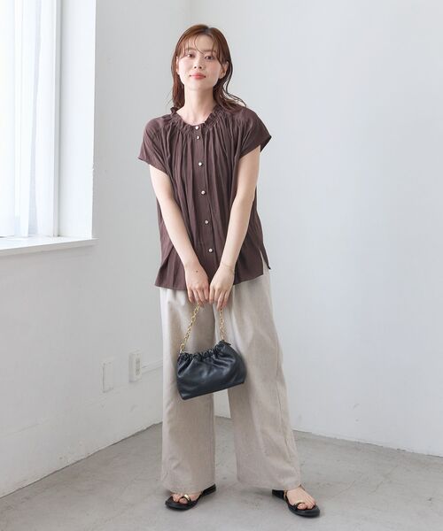 le.coeur blanc(ルクールブラン)の「パウダーサテンフレンチブラウス(シャツ/ブラウス・レディース・アイボリー/ダークブラウン/ダークグリーン・38)」の20枚目の写真