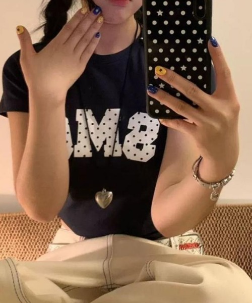 Vipoa(ヴィポア)の「ドットレタリングハートT(Tシャツ/カットソー・レディース・ネイビー/ホワイト・FREE)」の13枚目の写真
