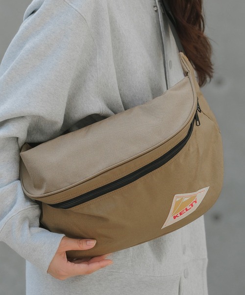 KELTY(ケルティ)の「KELTY/ケルティ BIG FANNY(ボディバッグ/ウエストポーチ・メンズ・ブラック/ネイビー/グレー/オリーブ/タン/モカ/キャメル・FREE)」の4枚目の写真