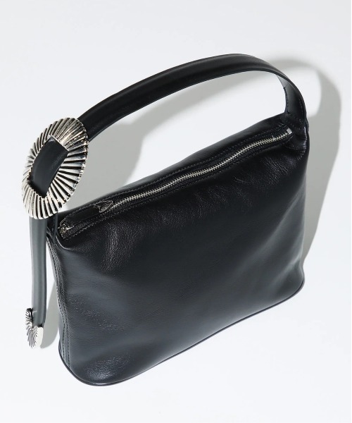 TOGA(トーガ)の「【TOGA TOO/トーガトゥー】Leather mini bag(ハンドバッグ・レディース・ブラウン/ブラック・FREE)」の12枚目の写真