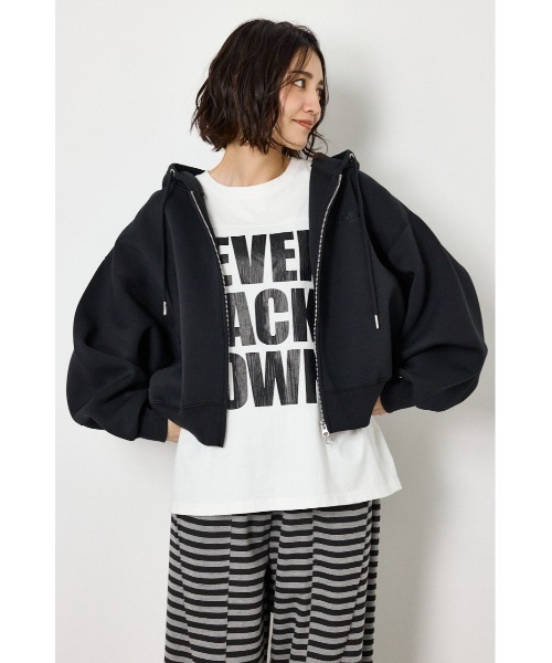 RODEO CROWNS WIDE BOWL(ロデオクラウンズワイドボウル)の「エンボス W-ZIP ショート パーカー(パーカー・レディース・パープル/ネイビー/ブラック/グレー×ホワイト・FREE)」の2枚目の写真