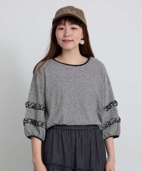 Samansa Mos2(サマンサ モスモス)の「シアーボーダーフリルパフ袖カットソー(Tシャツ/カットソー・レディース・グリーン/ブラック/ピンク・F)」の5枚目の写真