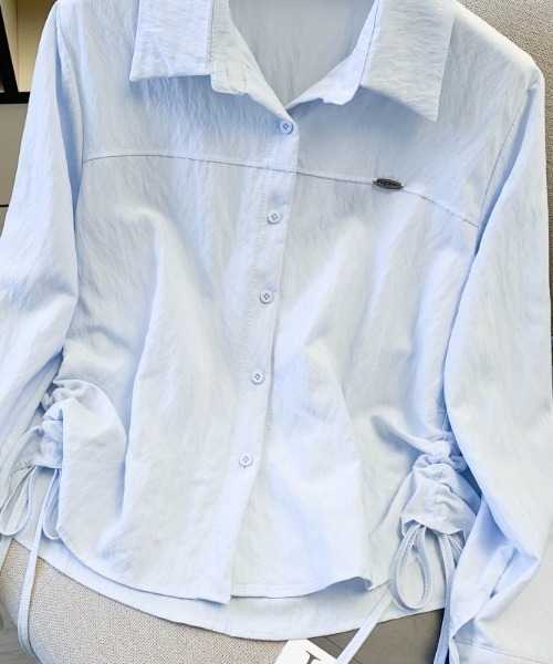 LUCPY(ラクピー)の「ドローストリングスリーブシャツブラウス(シャツ/ブラウス・レディース・ホワイト/ブルー・SMALL/MEDIUM/LARGE)」の4枚目の写真