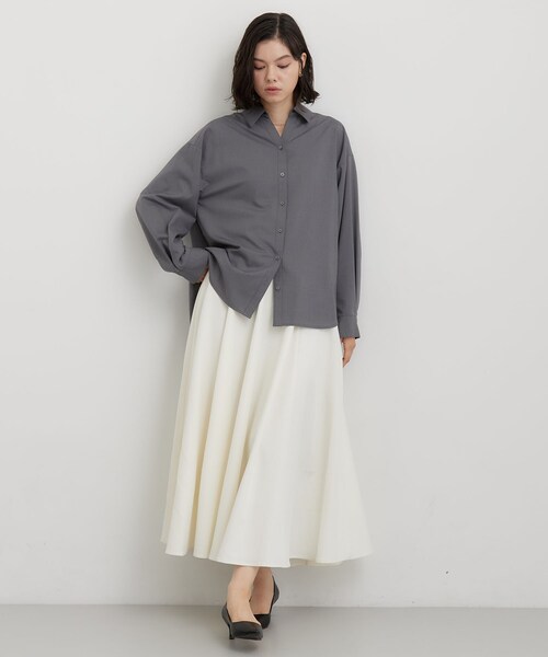 THE SHOP TK (ザ ショップ ティーケー )の「後ろ姿も着映える バックシャーリングシャツ(シャツ/ブラウス・レディース・グレー/ライトブルー/ネイビー系1・12/13)」の10枚目の写真