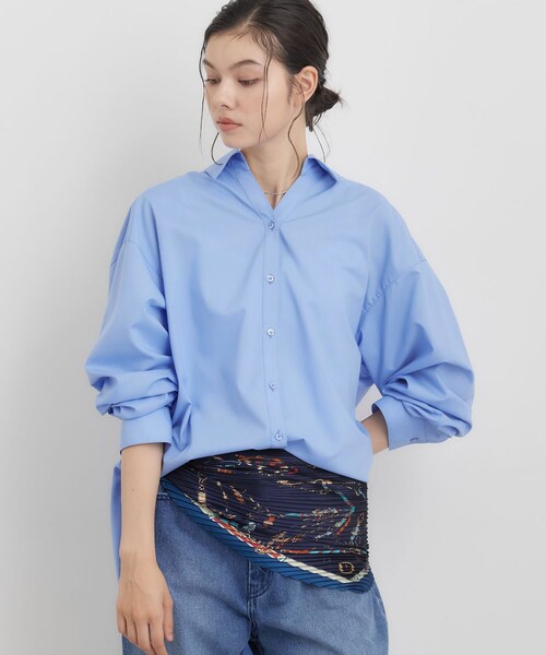 THE SHOP TK (ザ ショップ ティーケー )の「後ろ姿も着映える バックシャーリングシャツ(シャツ/ブラウス・レディース・グレー/ライトブルー/ネイビー系1・12/13)」の12枚目の写真