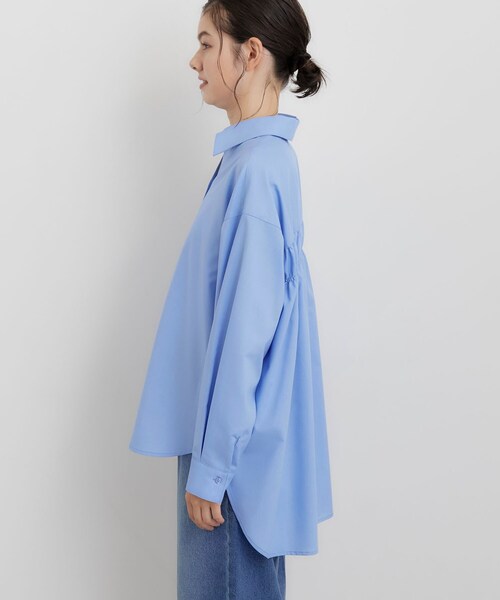 THE SHOP TK (ザ ショップ ティーケー )の「後ろ姿も着映える バックシャーリングシャツ(シャツ/ブラウス・レディース・グレー/ライトブルー/ネイビー系1・12/13)」の21枚目の写真