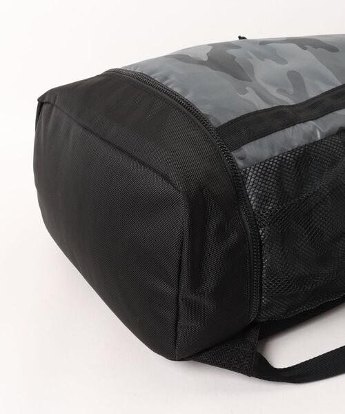 NEW ERA(ニューエラ)の「【NEW ERA/ニューエラ】ボックスパック 32L ジャカードカモ グレー(バックパック/リュック・メンズ・グレー・FREE)」の3枚目の写真
