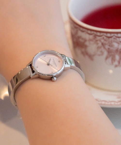 OLIVIA BURTON(オリビアバートン)の「「OLIVIA BURTON/オリビアバートン」クラシック - 23mm ミニバングル プリムローズ サンレイ シルバー バングル(アナログ腕時計・レディース・シルバー系2/シルバー系1・FREE)」の9枚目の写真