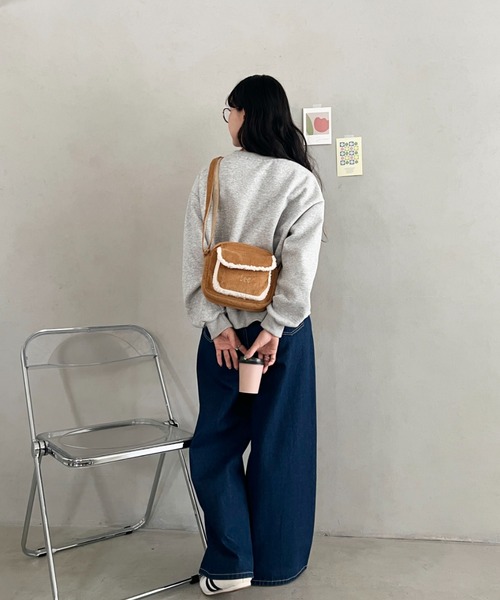 Lee(リー)の「Lee.ボア ポケット コーデュロイ スクエア ミニショルダーバッグ.レディース.軽量.コンパクト.マチあり.収納.秋冬(ショルダーバッグ・レディース・ベージュ/ブラック/ブラウン/グレー・FREE)」の22枚目の写真