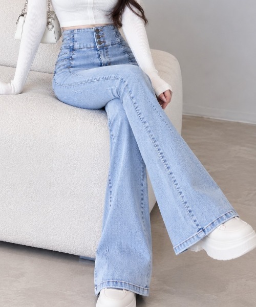 NoBelle(ノベル)の「クロス切り替えストレッチハイウエストデニムフレアパンツ(デニムパンツ・レディース・ブラック/サックスブルー・FREE)」の2枚目の写真