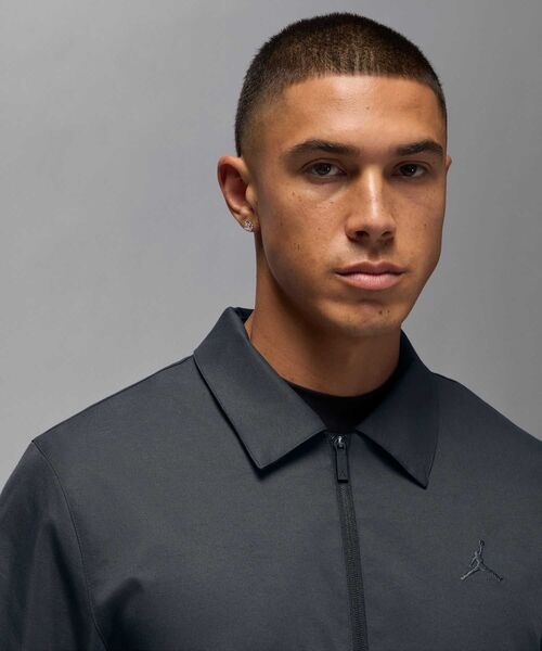 JORDAN BRAND(ジョーダンブランド)の「ジョーダン メンズ ゴルフジャケット / Jordan Men's Golf Jacket HQ8681-010 Black(ブルゾン・メンズ・ブラック・2XL/M/XL/S/L)」の3枚目の写真