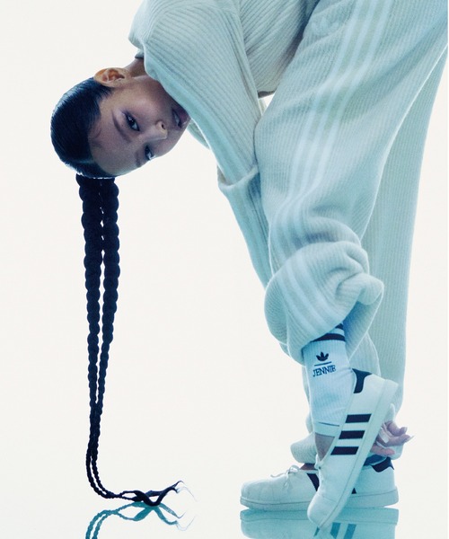 adidas(アディダス)の「【adidas Originals by JENNIE】カシュクールニット / ニット ラップアラウンド カーディガン / アディダスオリジナルス adidas Originals(ニット/セーター・レディース・ブラック/ライトブルー/ベージュ・M)」の4枚目の写真