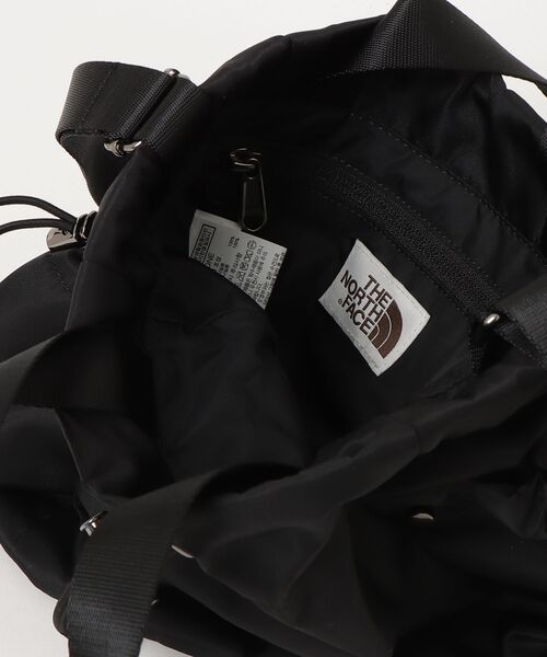 THE NORTH FACE(ザノースフェイス)の「国内未発売 THE NORTH FACE(ザ・ノースフェイス) WHITE LABEL BONNEY BUCKET BAG MINI 韓国限定ライン ロスバッグ 巾着 ショルダーバッグ バケットバッグ(ショルダーバッグ・レディース・ブラック・ONESIZE)」の4枚目の写真