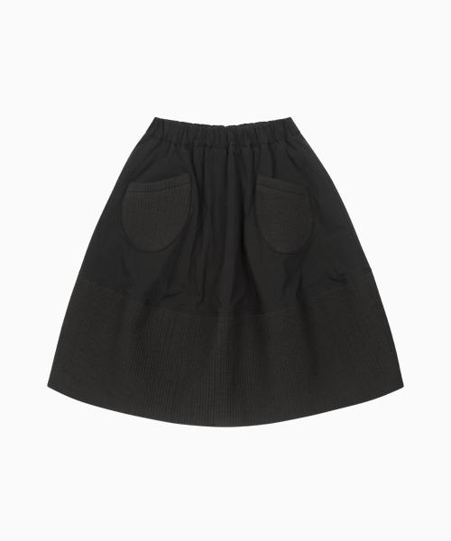 OHESHIO（オヘシオ）の「PADDED BANDING POCKET SKIRT, BLACK（スカート・レディース・その他・FREE）」の7枚目の写真