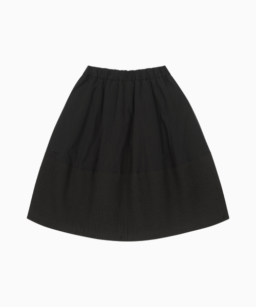 OHESHIO（オヘシオ）の「PADDED BANDING POCKET SKIRT, BLACK（スカート・レディース・その他・FREE）」の8枚目の写真