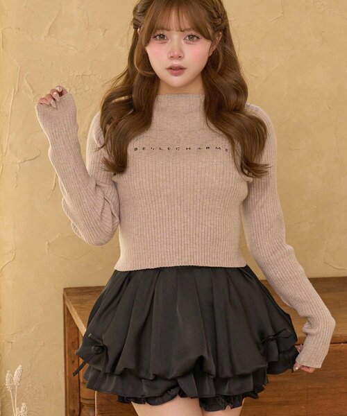 Belle Charme(ベルシャルム)の「【Belle Charme】BC Logo Long Sleeve Rib Knit(ニット/セーター・レディース・オフホワイト/ブラック/チャコールグレー/ベージュ・FREE)」の4枚目の写真
