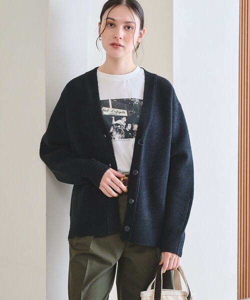 BEAUTY&YOUTH UNITED ARROWS(ビューティーアンドユースユナイテッドアローズ)の「【WEB限定 Wardrobe DAILY MINIMAL】ブークレ Vネック ニットカーディガン(カーディガン/ボレロ・レディース・ブラック/ライトブルー/ベージュ・FREE)」の9枚目の写真