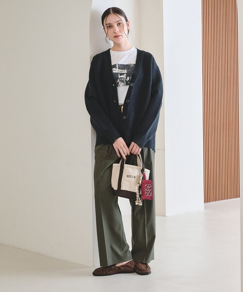 BEAUTY&YOUTH UNITED ARROWS(ビューティーアンドユースユナイテッドアローズ)の「【WEB限定 Wardrobe DAILY MINIMAL】ブークレ Vネック ニットカーディガン(カーディガン/ボレロ・レディース・ブラック/ライトブルー/ベージュ・FREE)」の13枚目の写真