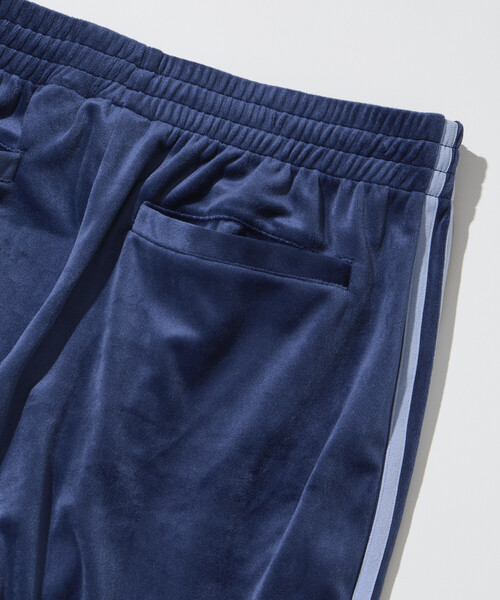 FREAK'S STORE(フリークスストア)の「adidas/アディダス 【国内販路限定 / EXCLUSIVE】FIREBIRD TRACK PANTS VELOUR/ファイヤーバード ベロア トラックパンツ(その他パンツ・レディース・ネイビー・X-SMALL/SMALL)」の5枚目の写真