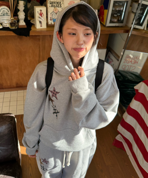 AMOU（アモウ）の「Mix Star Applique Hoodie GRAY（パーカー・レディース・その他・1/2）」の7枚目の写真