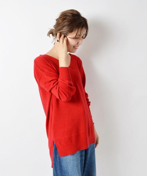 Khaju(カージュ)の「Khaju:Vネックビッグニット(ニット/セーター・レディース・レッド/オフホワイト/グレー・ONE SIZE)」の17枚目の写真