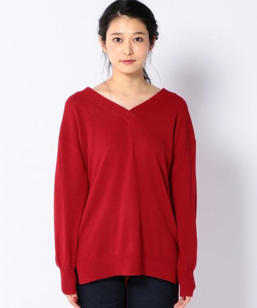 Khaju(カージュ)の「Khaju:Vネックビッグニット(ニット/セーター・レディース・レッド/オフホワイト/グレー・ONE SIZE)」の4枚目の写真